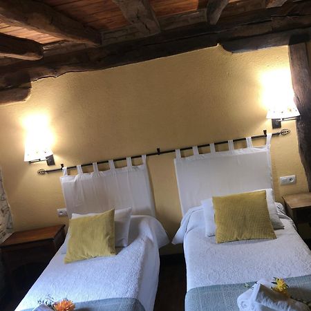 Aristieta Guest House Ajangiz Bagian luar foto
